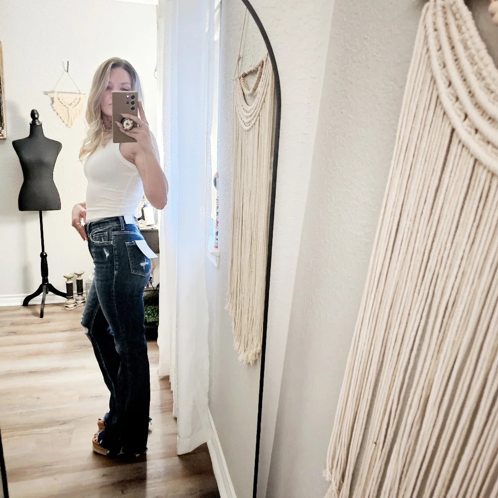 Lovervet (Vervet by Flying Monkey)  Distressed Flare Jeans Size 5(27) - Picture 4 of 15